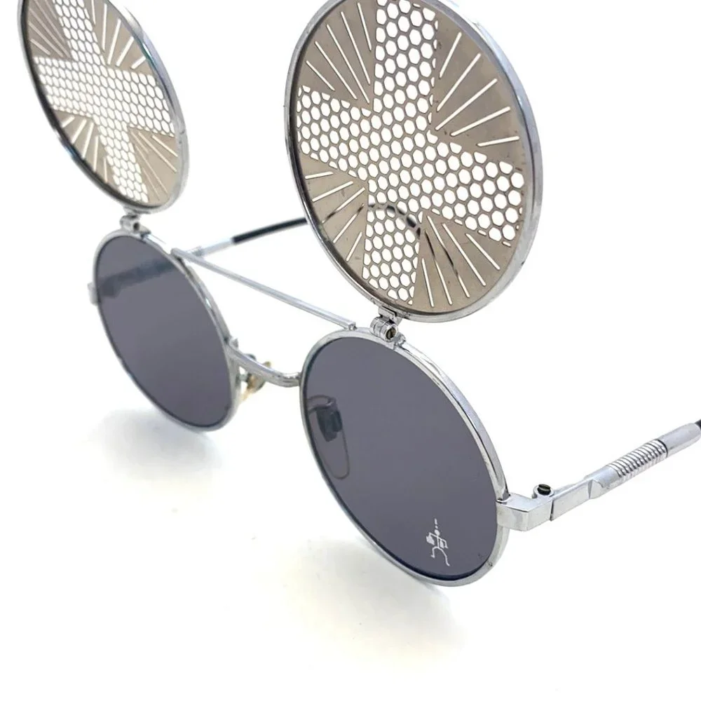 Hi-Tek Designs of London brand hi